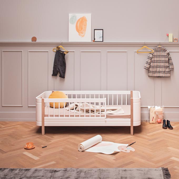 A grey painted nursery room. Image by Cuckooland.