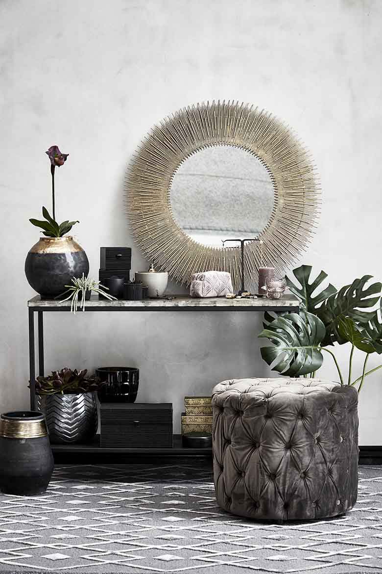 The Entry Table :: The Entryway Anchor - Velvet Karatzas Interiors Atelier