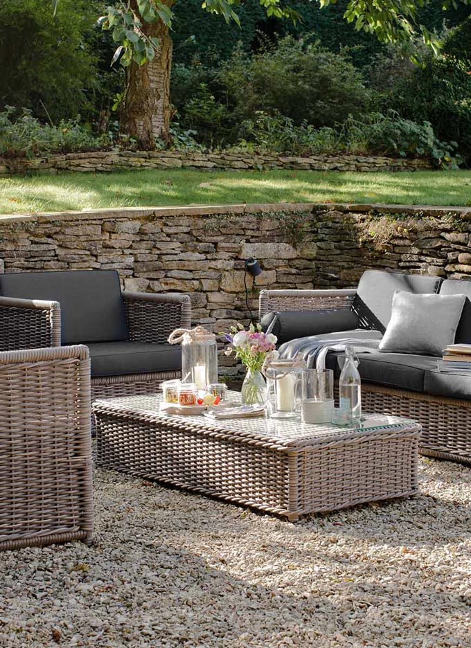 That's my kind of style of outdoor wicker patio furniture. Image by Garden Trading.