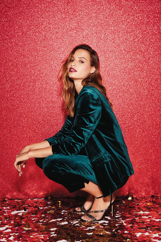 What a beautiful green color of velvet is this pant-suit! Very festive and chic. Image via Dorothy Perkins.