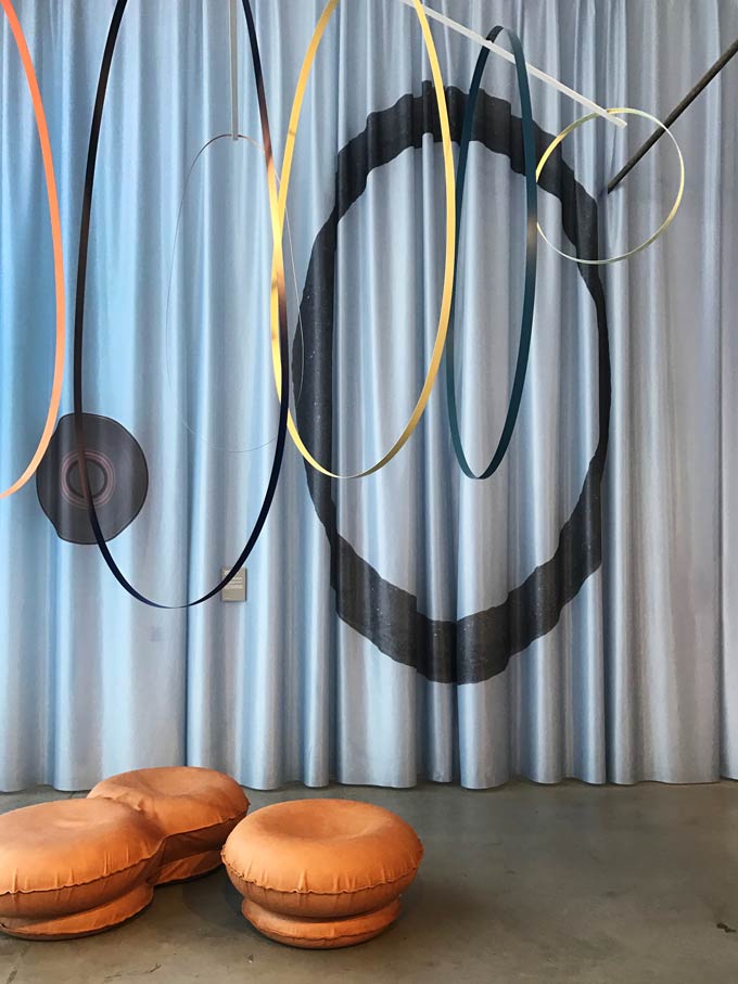 An installation from the Dutch Invertuals. that explores the circle during the 2019 Dutch Design Week.