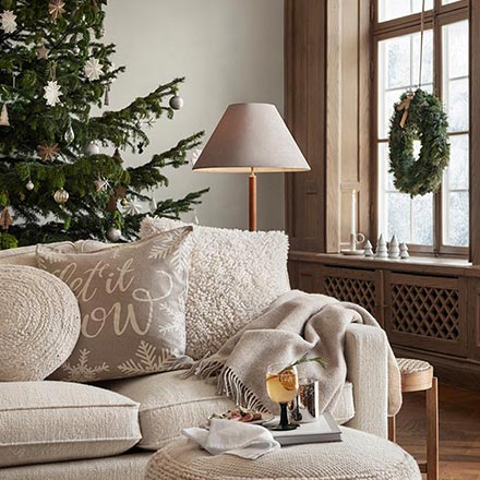The Stylish Holiday Decorations and Gifts Edition